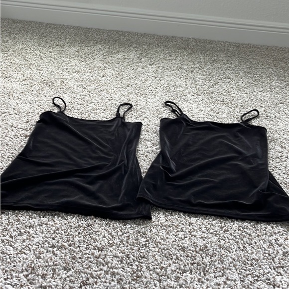 Brand new tank tops - Picture 1 of 3